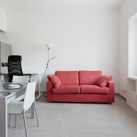 Cozy Apt With Balcony - Mm2 Sant'Agostino Leilighet Milano Eksteriør bilde