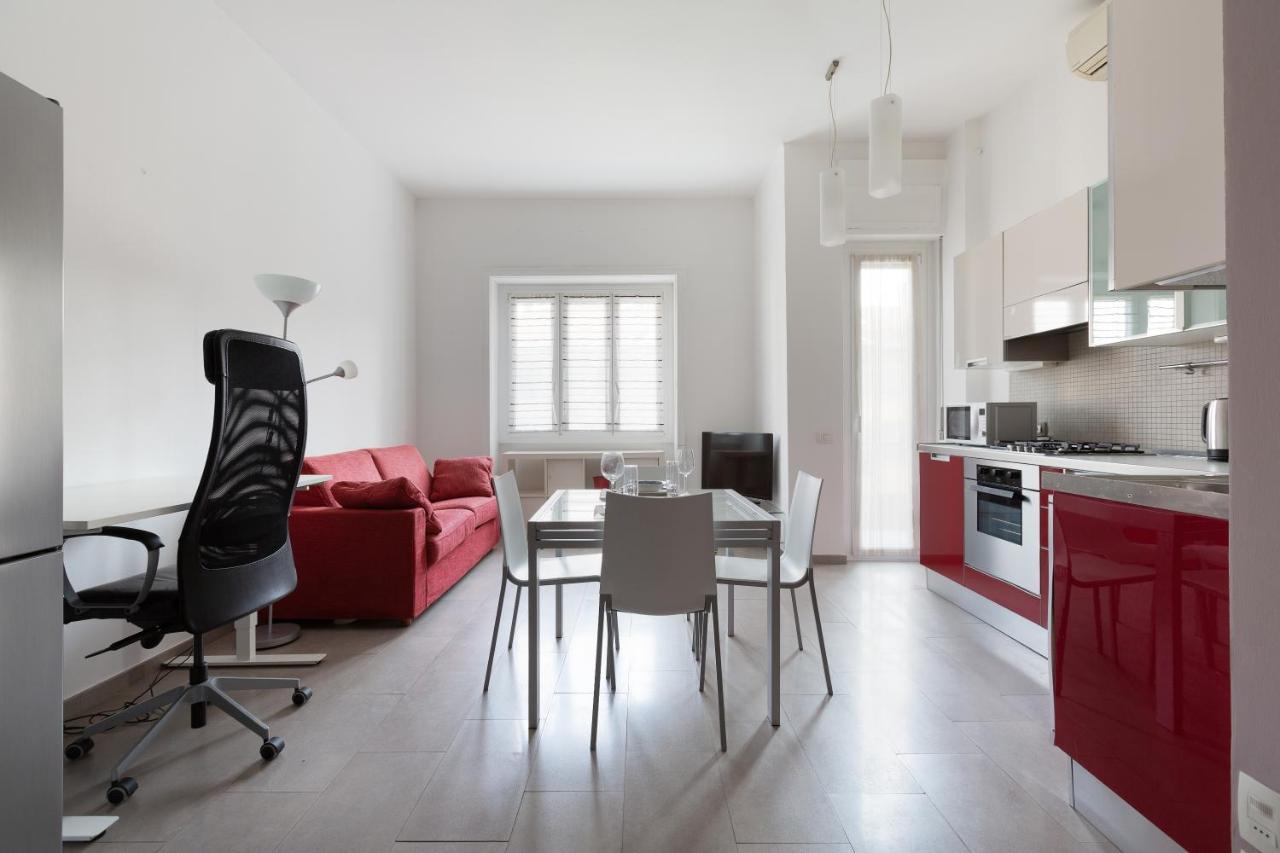 Cozy Apt With Balcony - Mm2 Sant'Agostino Leilighet Milano Eksteriør bilde