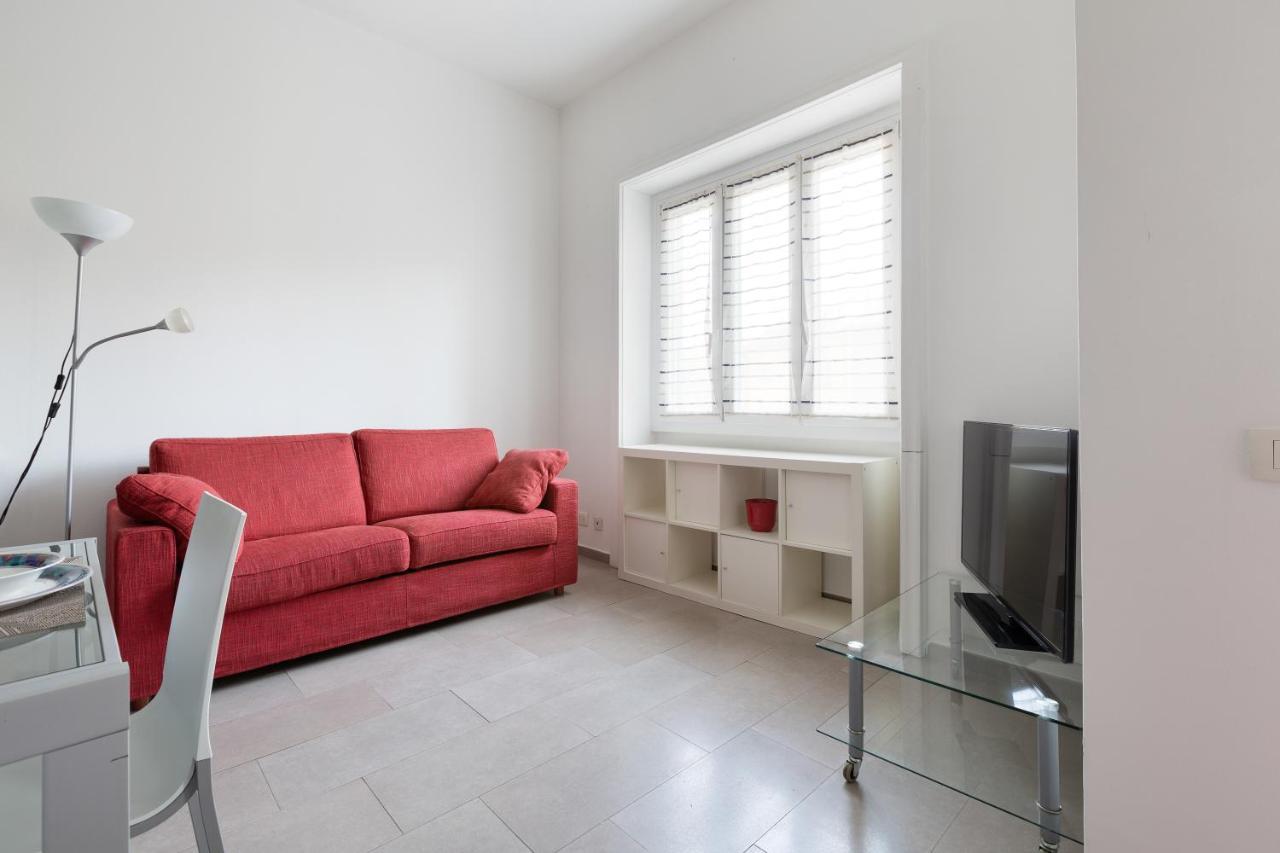 Cozy Apt With Balcony - Mm2 Sant'Agostino Leilighet Milano Eksteriør bilde