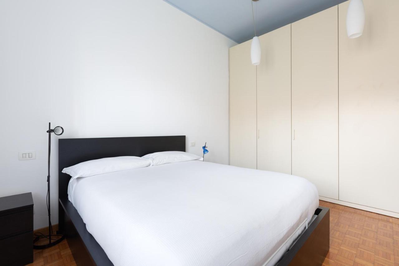 Cozy Apt With Balcony - Mm2 Sant'Agostino Leilighet Milano Eksteriør bilde