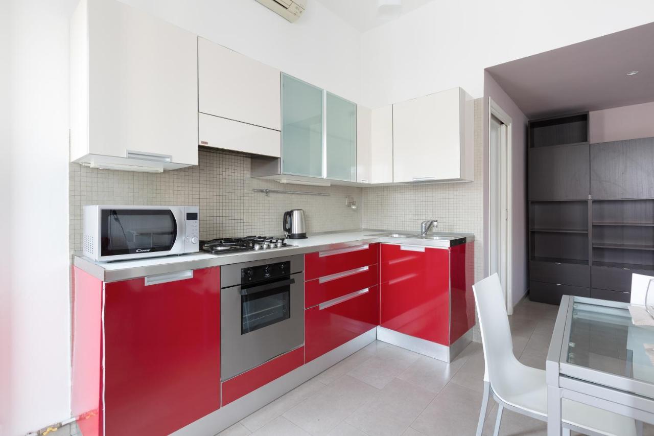 Cozy Apt With Balcony - Mm2 Sant'Agostino Leilighet Milano Eksteriør bilde