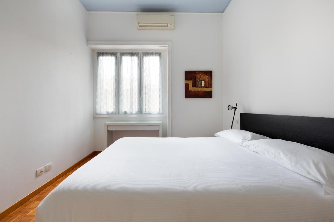 Cozy Apt With Balcony - Mm2 Sant'Agostino Leilighet Milano Eksteriør bilde